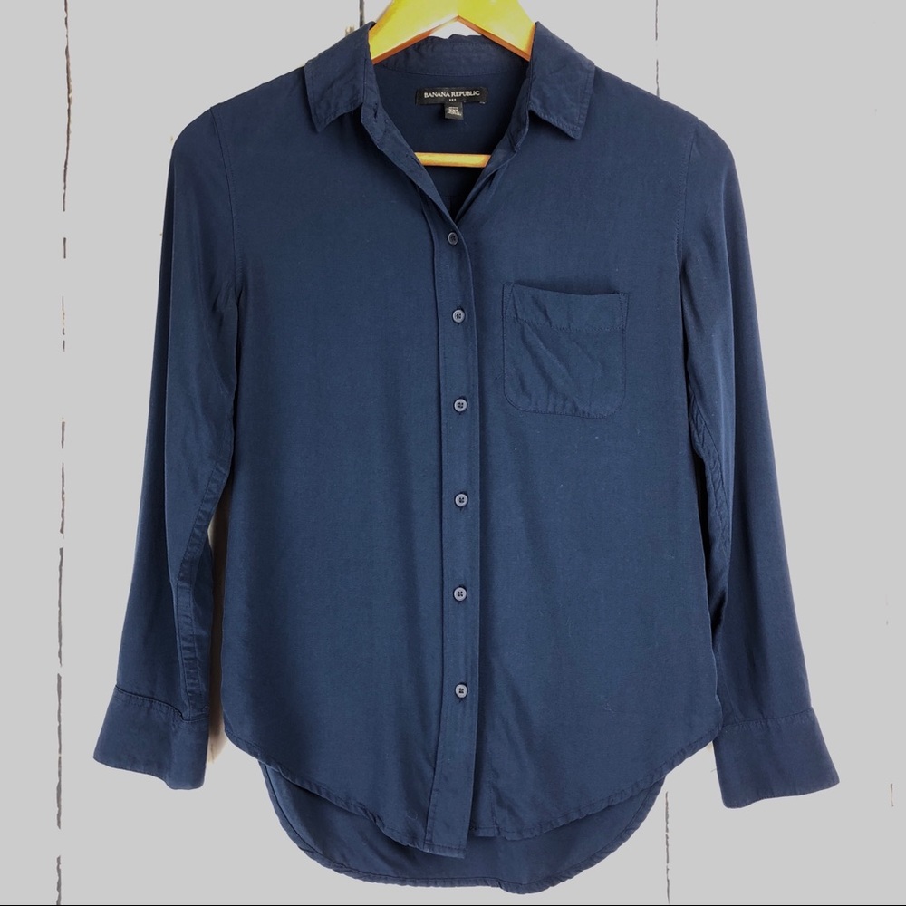 Banana Republic Flowy Button Down Top